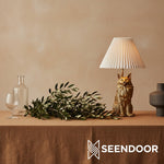 Carica immagine nel visualizzatore della Galleria, Pawdia Figurina Animale – Lampada da Tavolo in Poliresina per Camera da Letto e Soggiorno