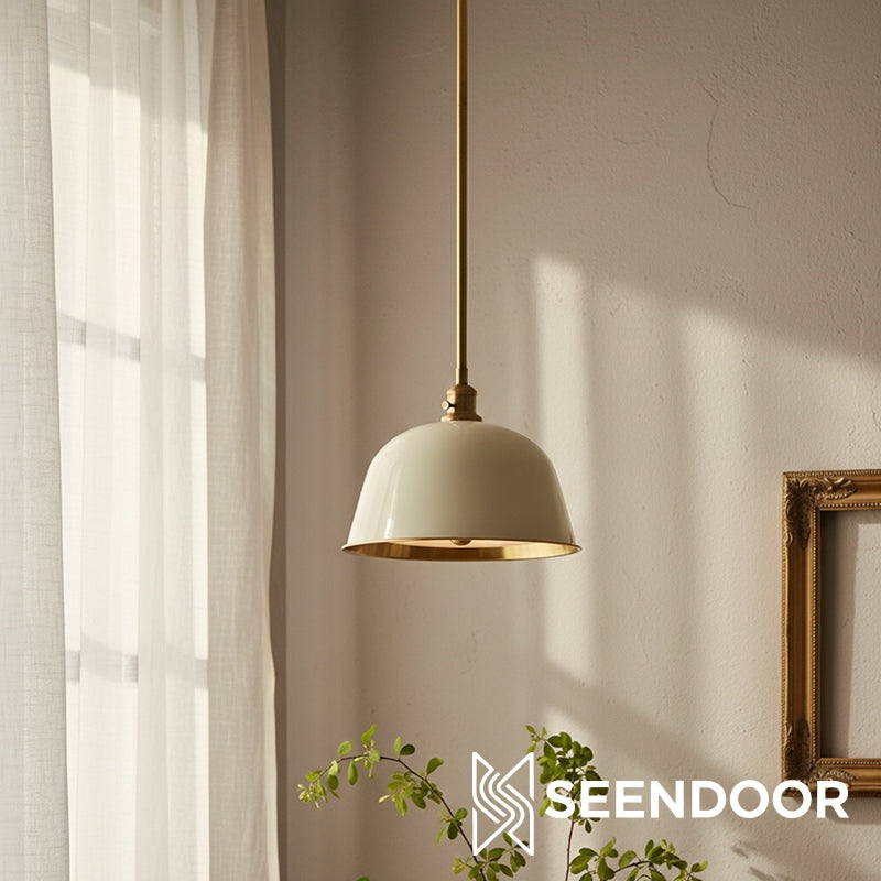 Forvara metalen hanglamp met paal - belvormige diffuser ontwerp voor keukeneilanden