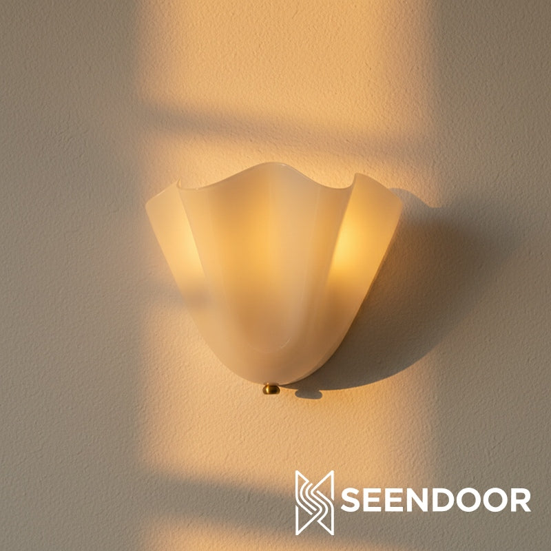 Lampada da parete in vetro artigianale Bellina design contemporaneo per corridoio