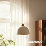 Afbeelding laden in galerijweergave, Forvara metalen hanglamp met paal - belvormige diffuser ontwerp voor keukeneilanden
