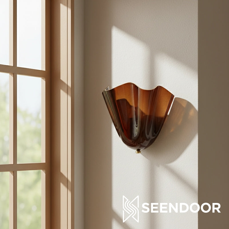 Lampada da parete in vetro artigianale Bellina design contemporaneo per corridoio