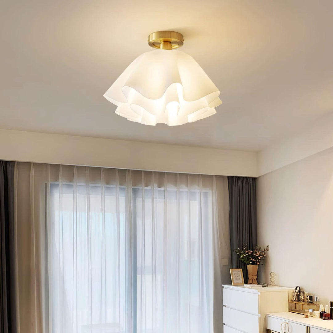 Lustra Pleated Acrylic Ceiling Light – Retro Brass Flush Mount for Dining Room and Bedroom
