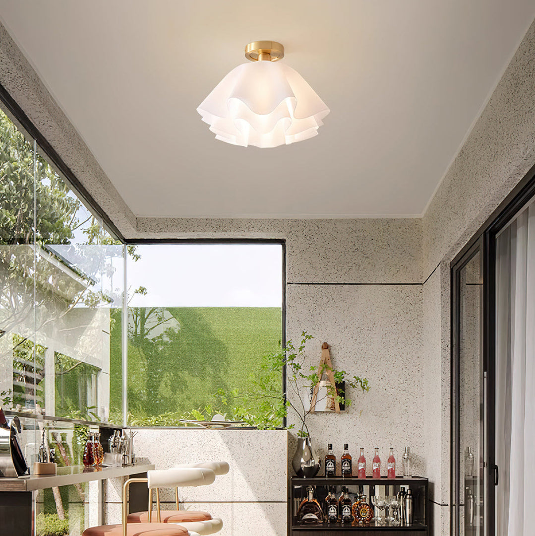 Lustra Pleated Acrylic Ceiling Light – Retro Brass Flush Mount for Dining Room and Bedroom