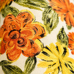 Charger l'image dans la visionneuse de la galerie, Lampe de table en céramique à motifs floraux Liberty avec base orange faite à la main