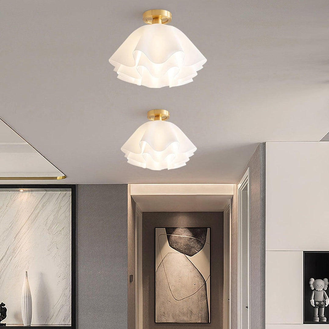 Lustra Pleated Acrylic Ceiling Light – Retro Brass Flush Mount for Dining Room and Bedroom