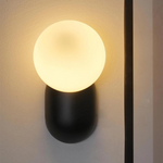 Cargar imagen en el visor de la Galería, Luz de Pared de Orbe de Vidrio Nórdico Luma