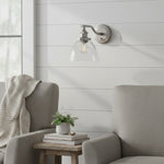 Carica l'immagine nella visualizzazione Galleria, Collezione Lampade da Parete Novera – Paralumi in Vetro in Finiture Ottone, Argento, Nichel, Rame – Residenziale e Ospitalità Boutique