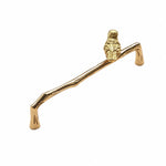Carica l'immagine nella visualizzazione Galleria, Bird brass cabinet handle with 6.3 in c-c / 16.0 cm c-c mounting
