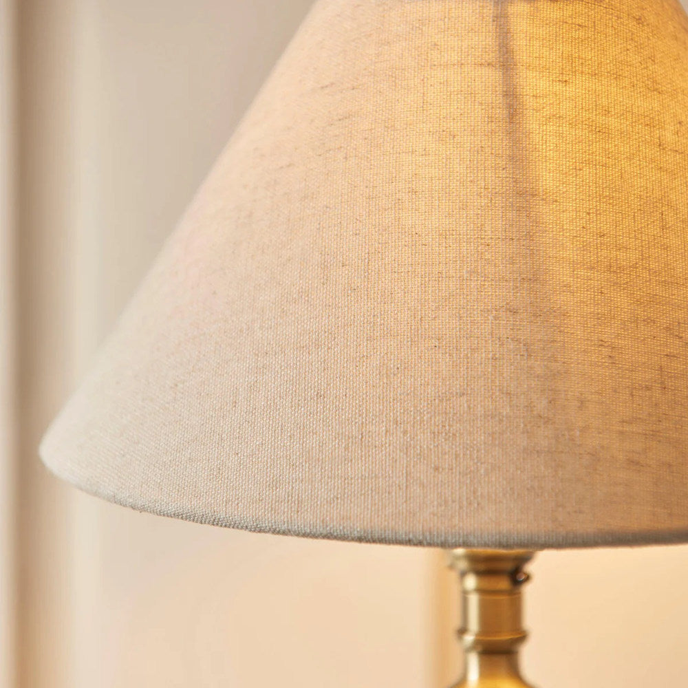 Zevatik Tafellamp met Slanke Stengel en Linnen Kap voor Bedverlichting