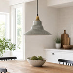 Afbeelding laden in galerijweergave, Vintage pendant lamp in an industrial style room