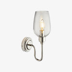 Afbeelding laden in galerijweergave, Clarione Art Deco Wandlamp met Heldere Glazen Kap – Modern Metalen Ontwerp voor Gangen