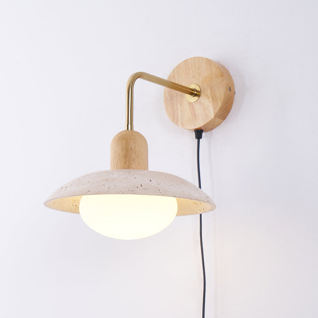 Lampa ścienna z wtyczką Carolia