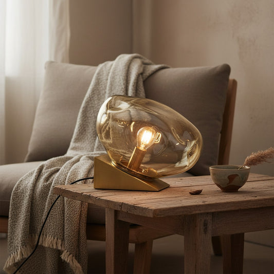 Lámpara de Mesa de Vidrio Glissora – Forma Escultural Suave de Vidrio para Sala de Estar o Dormitorio