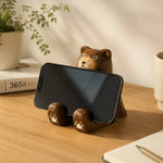 Bild in die Galerieansicht laden, Wooden animal phone stand scene view