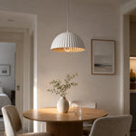 Cargar imagen en el visor de la Galería, White metal pendant lamp over a round dining table