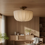 Afbeelding laden in galerijweergave, Loomis Inbouw Plafondlamp – Gestructureerde Linnen Kap en Verouderd Messing Moderne Plafondlamp voor Woonkamers