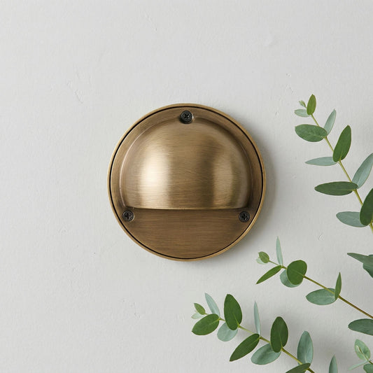 Ardelume Lámpara de Pared Industrial de Latón - Aplique Interior Minimalista de Metal Envejecido para Dormitorio o Entrada
