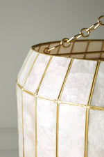 Afbeelding laden in galerijweergave, Lumica Capiz Facet Hanglamp - Elegant Natuurlijk Schelpenontwerp
