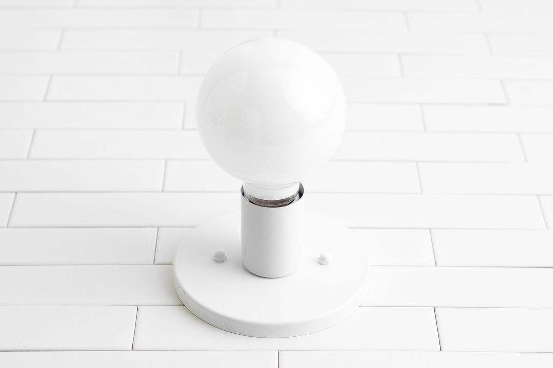 Glorica Glass Minimalist Wall Sconce - Versatile Modern Light For Any Room