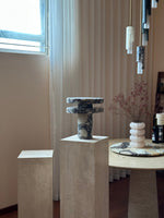 Bild in die Galerieansicht laden, Säulen-Marmor-Tischlampe