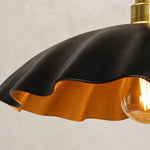 Cargar imagen en el visor de la Galería, scalloped leather shade edge with warm inner tone