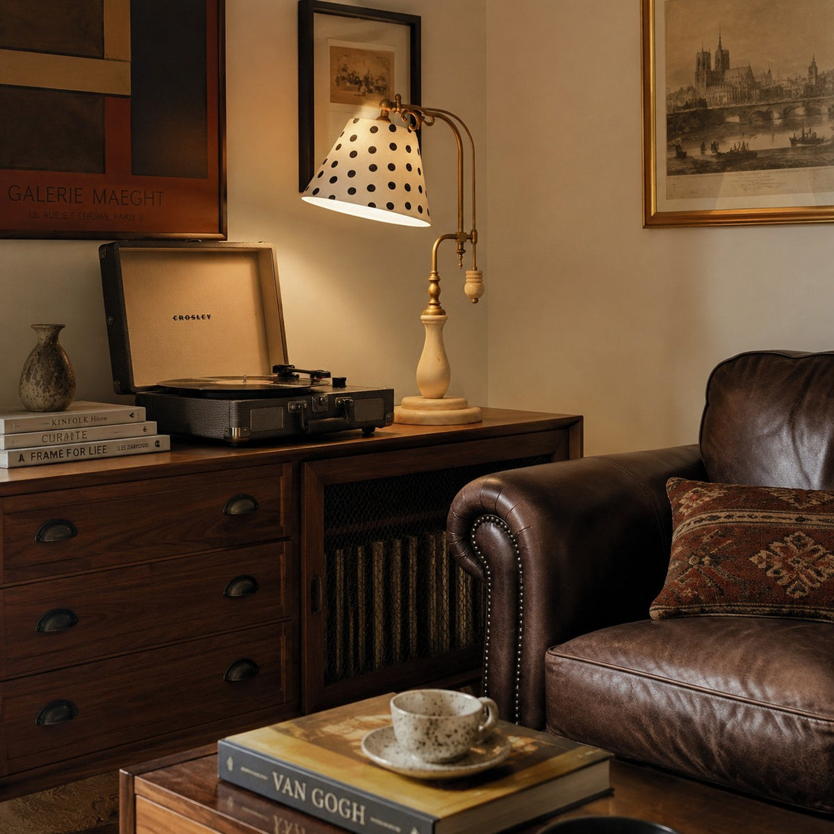 Beige Fabric vintage wood and brass-tone table lamp
