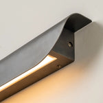 Carica immagine nel visualizzatore della Galleria, Applique da parete moderna in metallo Hidra – Applique minimalista a luce diretta verso il basso per case moderne