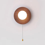 Lampa ścienna Cara z drewna