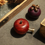 Carica l'immagine nella visualizzazione Galleria, Accessori per mobili in legno lavorati a mano a forma di frutta
