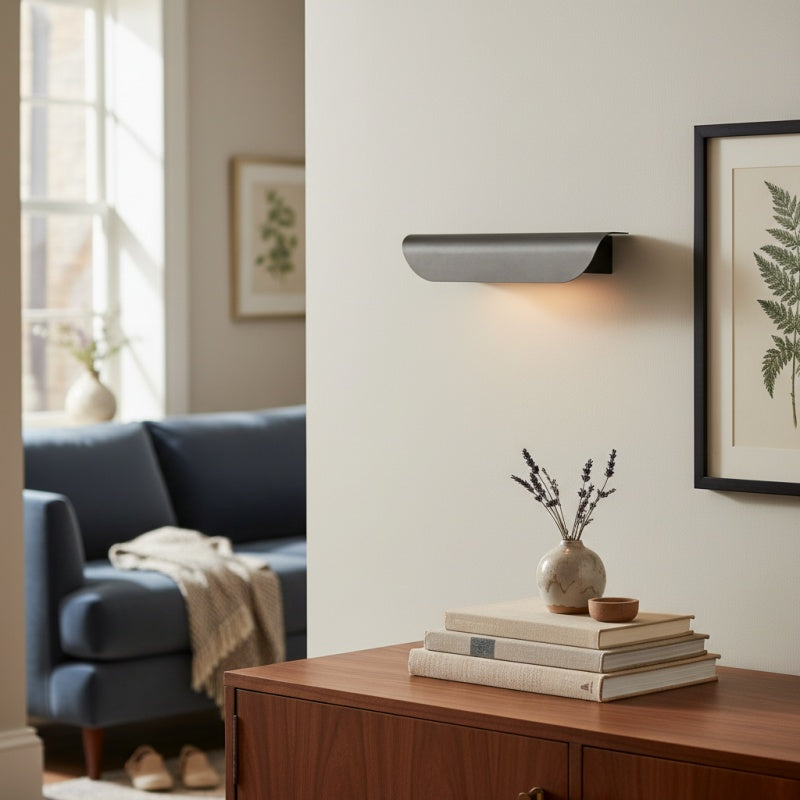 Applique da parete moderna in metallo Hidra – Applique minimalista a luce diretta verso il basso per case moderne