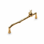 Carica l'immagine nella visualizzazione Galleria, Snail brass cabinet handle with 6.3 in c-c / 16.0 cm c-c mounting