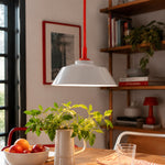 Carica l'immagine nella visualizzazione Galleria, Memphis pull-down pendant in a dining space