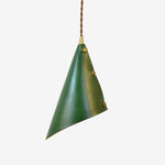 Cargar imagen en el visor de la Galería, green leather pendant lamp