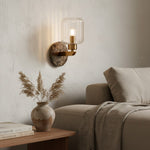 Cargar imagen en el visor de la Galería, Lámpara de Pared Moderna de Mármol Korlisse - Latón Vintage y Acento de Vidrio Transparente para Sala de Estar y Pasillo