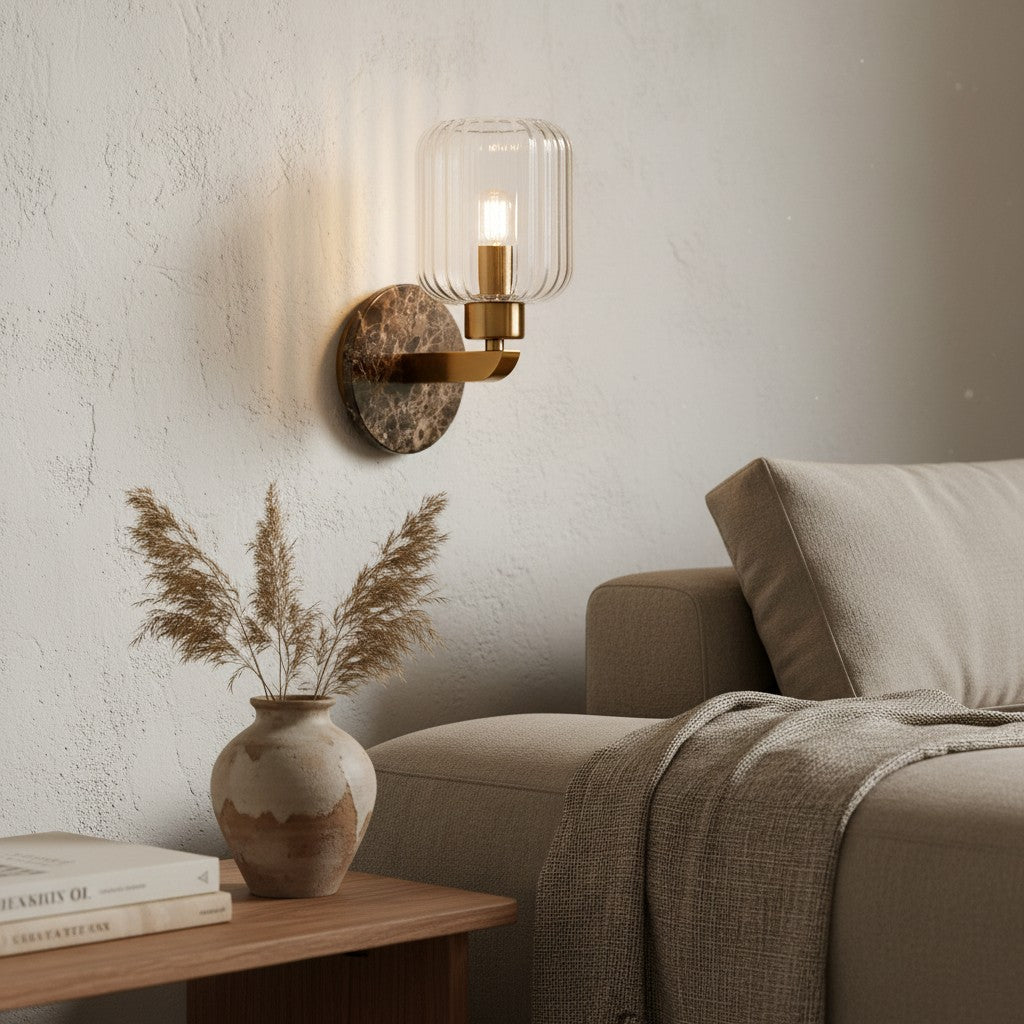 Lámpara de Pared Moderna de Mármol Korlisse - Latón Vintage y Acento de Vidrio Transparente para Sala de Estar y Pasillo