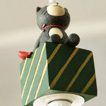 Cargar imagen en el visor de la Galería, Cat green gift box shade and ribbon detail