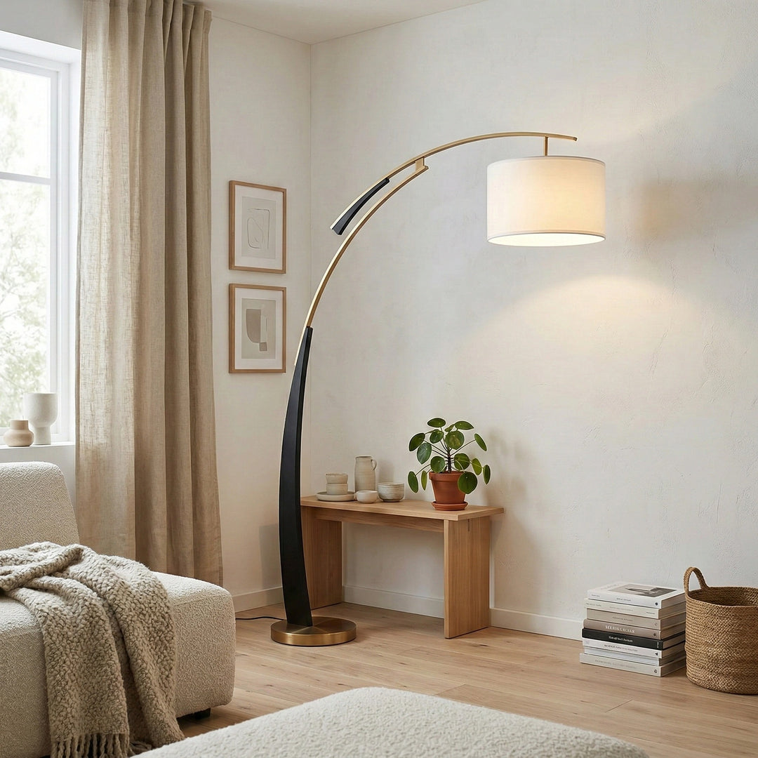 AstraLoop Moderne Bogen-Stehlampe mit Stoffschirm – Elegantes Schlankes Gebogenes Metall-Design für Innenräume