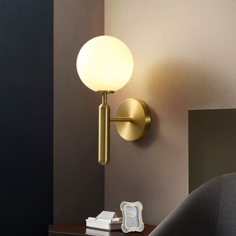 Lampada da parete in metallo moderno Milky Glow