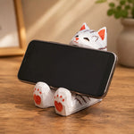 Bild in die Galerieansicht laden, Wooden animal phone stand scene view