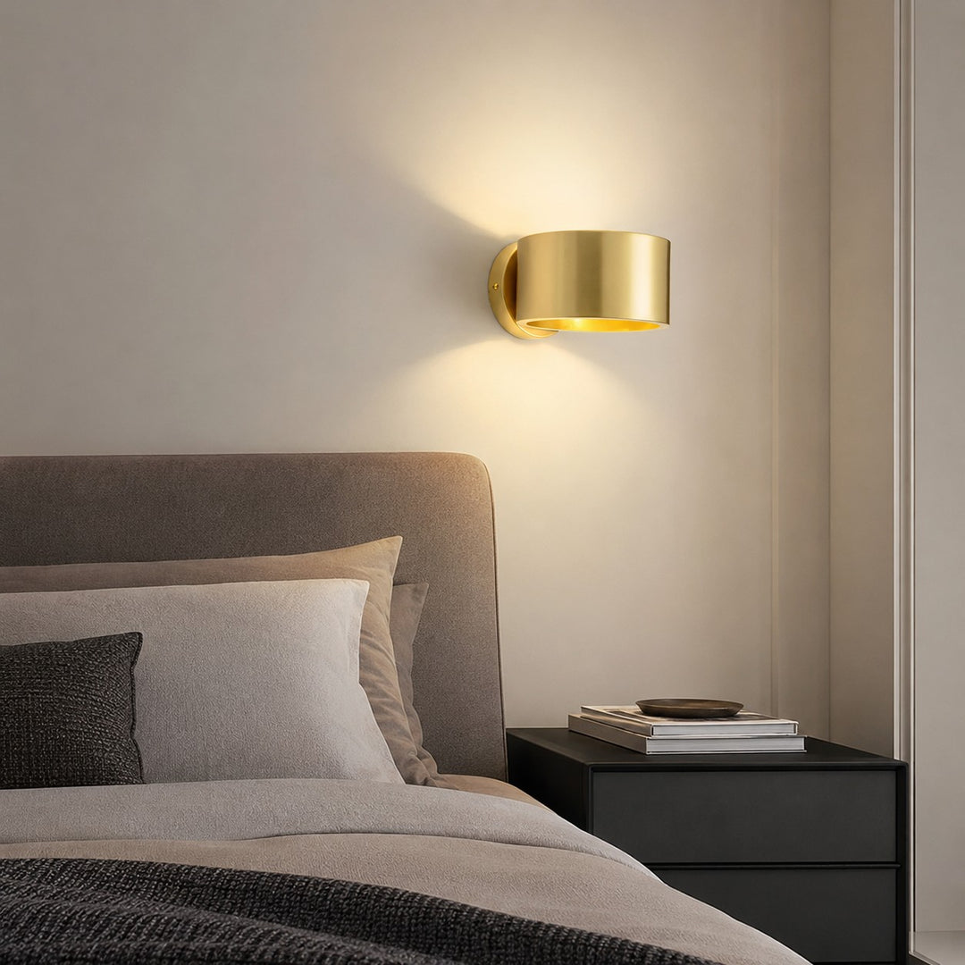 Vintage cilindrische messing wandlamp