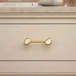 Afbeelding laden in galerijweergave, French Vintage Cashew Shell Brass Cabinet Knobs and Pulls - image 15