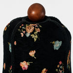 Afbeelding laden in galerijweergave, floral fabric and carved wood table lamp