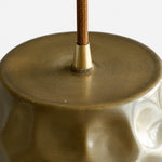 Cargar imagen en el visor de la Galería, Close-up of the pendant cord connector and brushed brass top