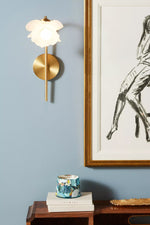 Afbeelding laden in galerijweergave, Revalis glazen bloem kaptafel wandlamp – moderne bloemige wandlamp
