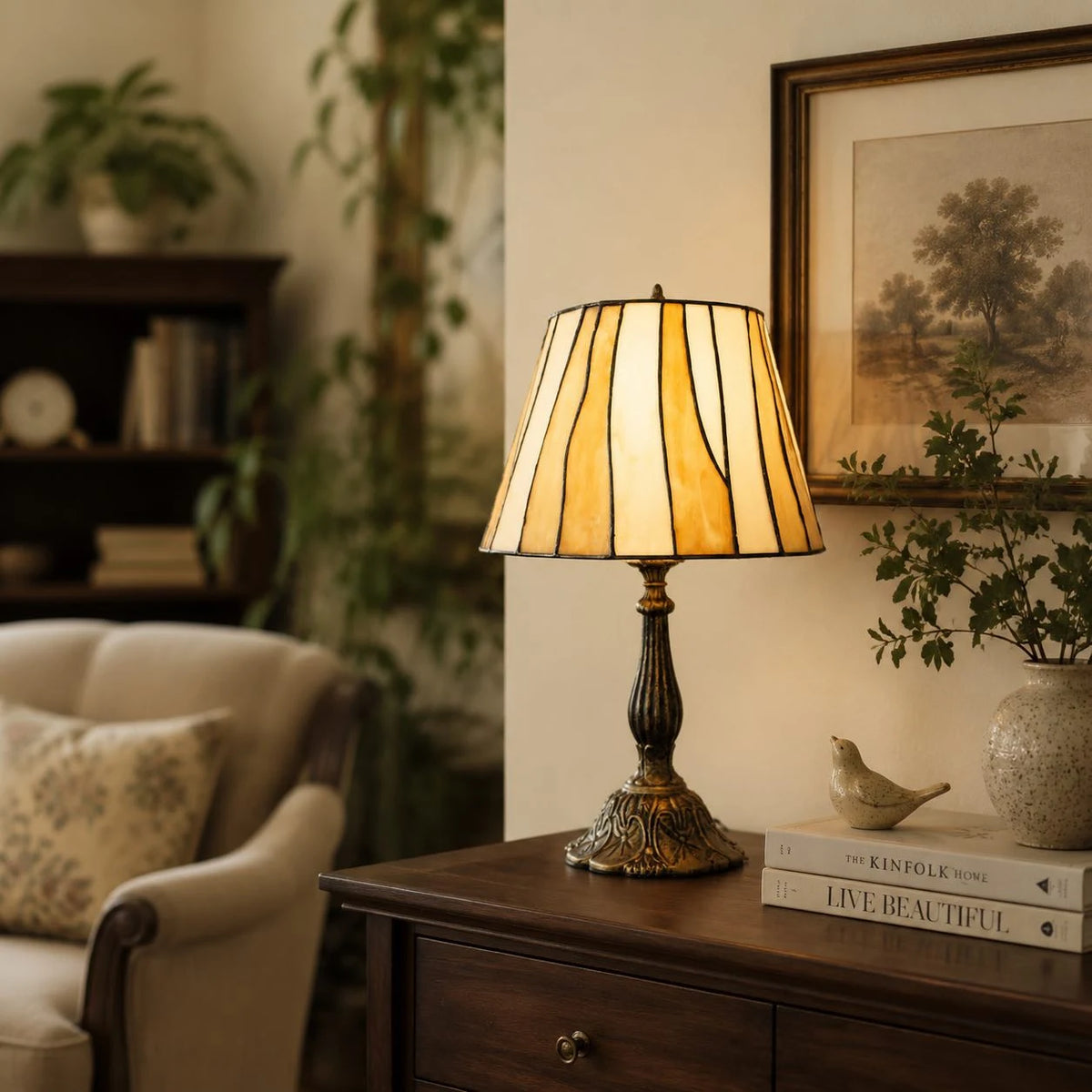 Tiffany-style stained glass table lamp product image