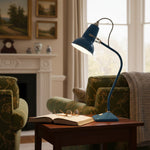 Afbeelding laden in galerijweergave, Modryx Mini Tafellamp – Piramide Basis Klassiek Erfgoed Ontwerp voor Thuis