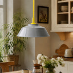 Carica l'immagine nella visualizzazione Galleria, Memphis pull-down pendant in a dining space