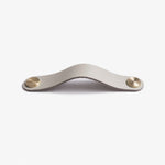 Afbeelding laden in galerijweergave, Cowhide leather and brass cabinet pull handle color and size option