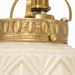 Afbeelding laden in galerijweergave, Antique brass embossed band on the pendant light
