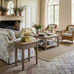 Afbeelding laden in galerijweergave, Glissora glazen tafellamp – zachte sculpturale glazen vorm voor woonkamer of slaapkamer